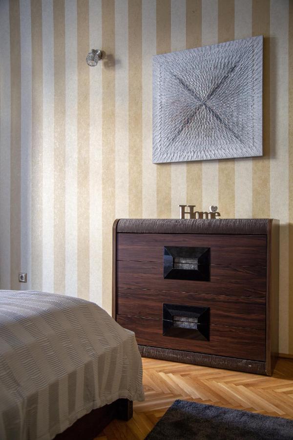 Luxury Downtown Home By Anna Budapest Exteriör bild