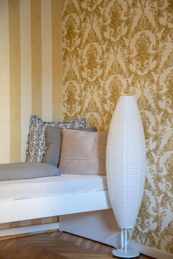 Luxury Downtown Home By Anna Budapest Exteriör bild