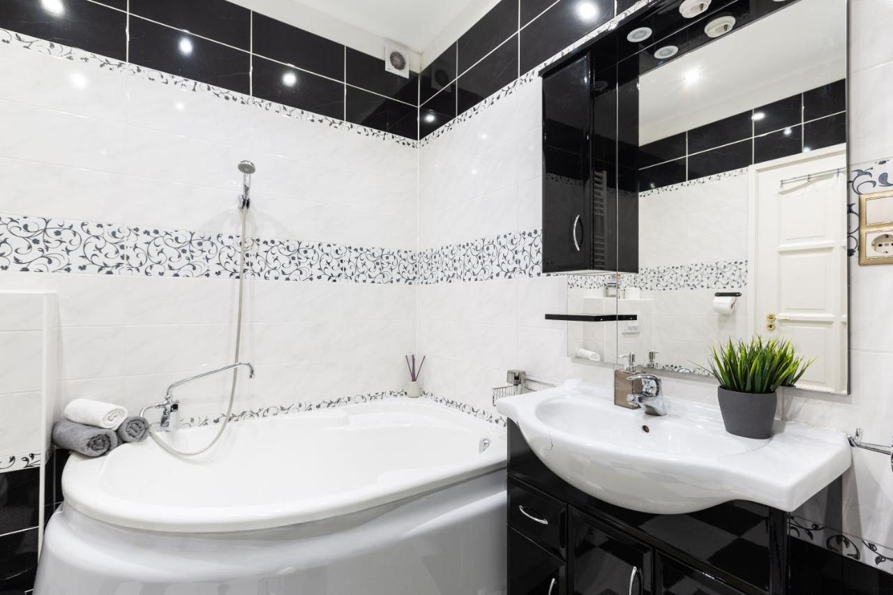 Luxury Downtown Home By Anna Budapest Exteriör bild