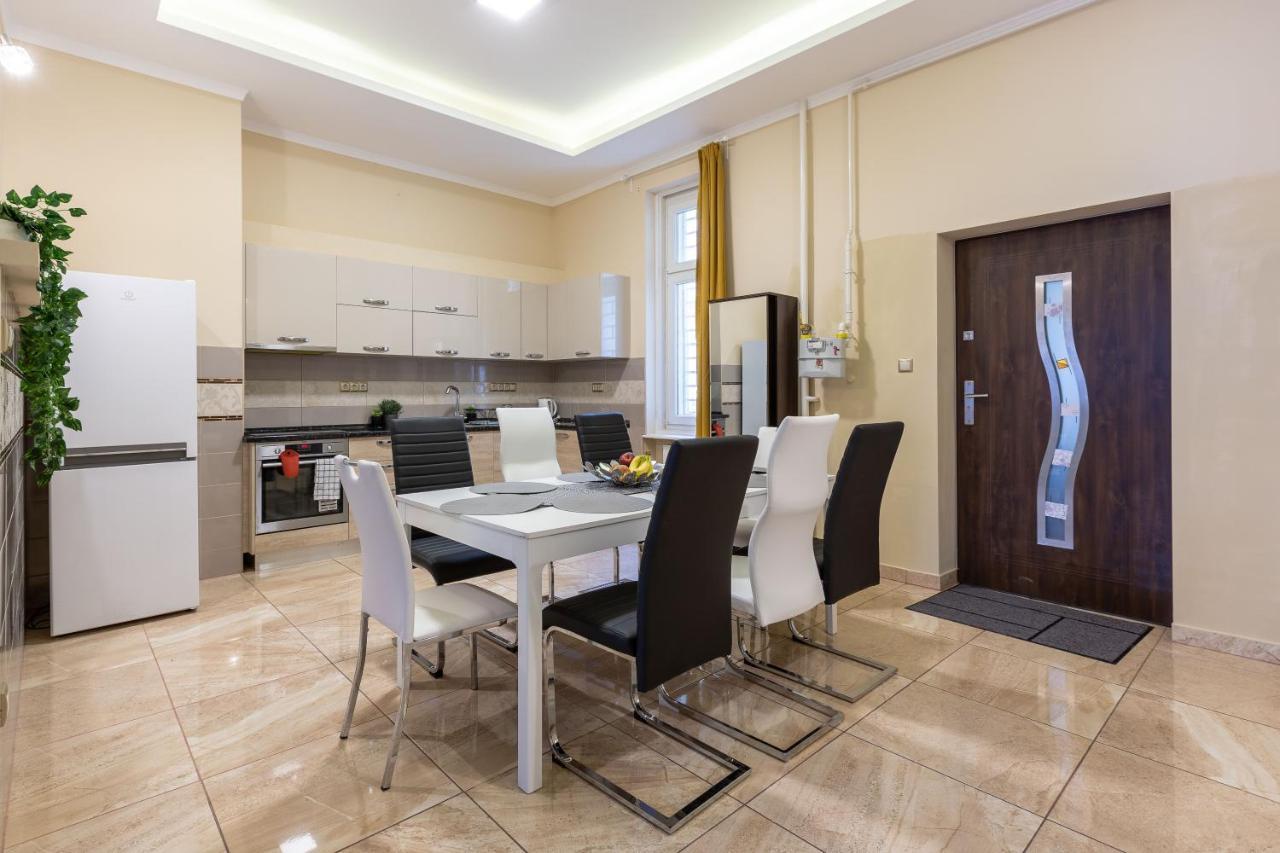 Luxury Downtown Home By Anna Budapest Exteriör bild
