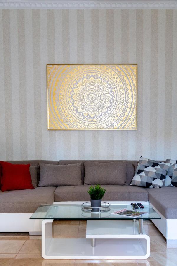 Luxury Downtown Home By Anna Budapest Exteriör bild