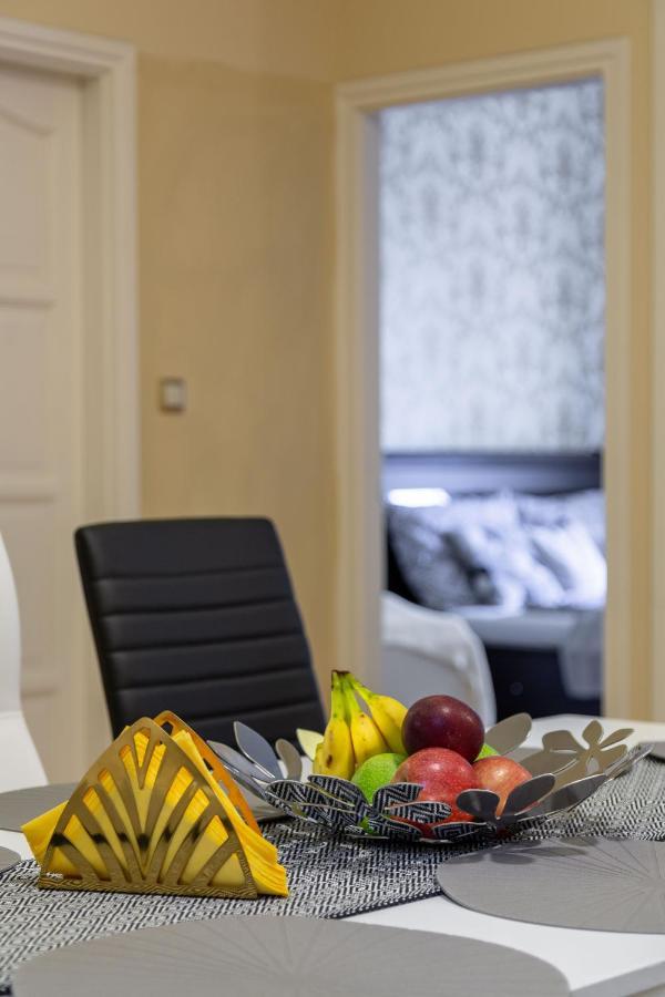 Luxury Downtown Home By Anna Budapest Exteriör bild