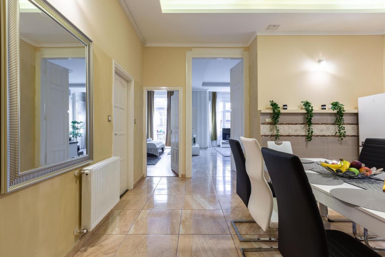 Luxury Downtown Home By Anna Budapest Exteriör bild