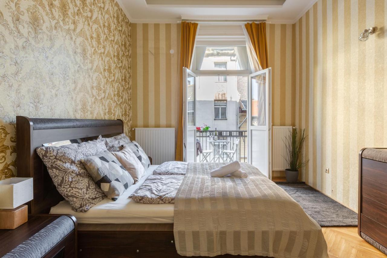 Luxury Downtown Home By Anna Budapest Exteriör bild
